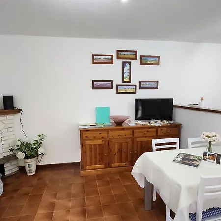 Laura'S House, A Whole House With A Lake View, 5 Kilometers From Varenna Дом отдыха *