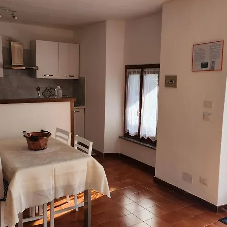 Laura'S House, A Whole House With A Lake View, 5 Kilometers From Varenna * Льерна